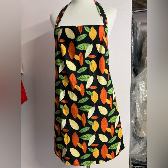 Women’s Handmade Bib Apron - Picture 1 of 2